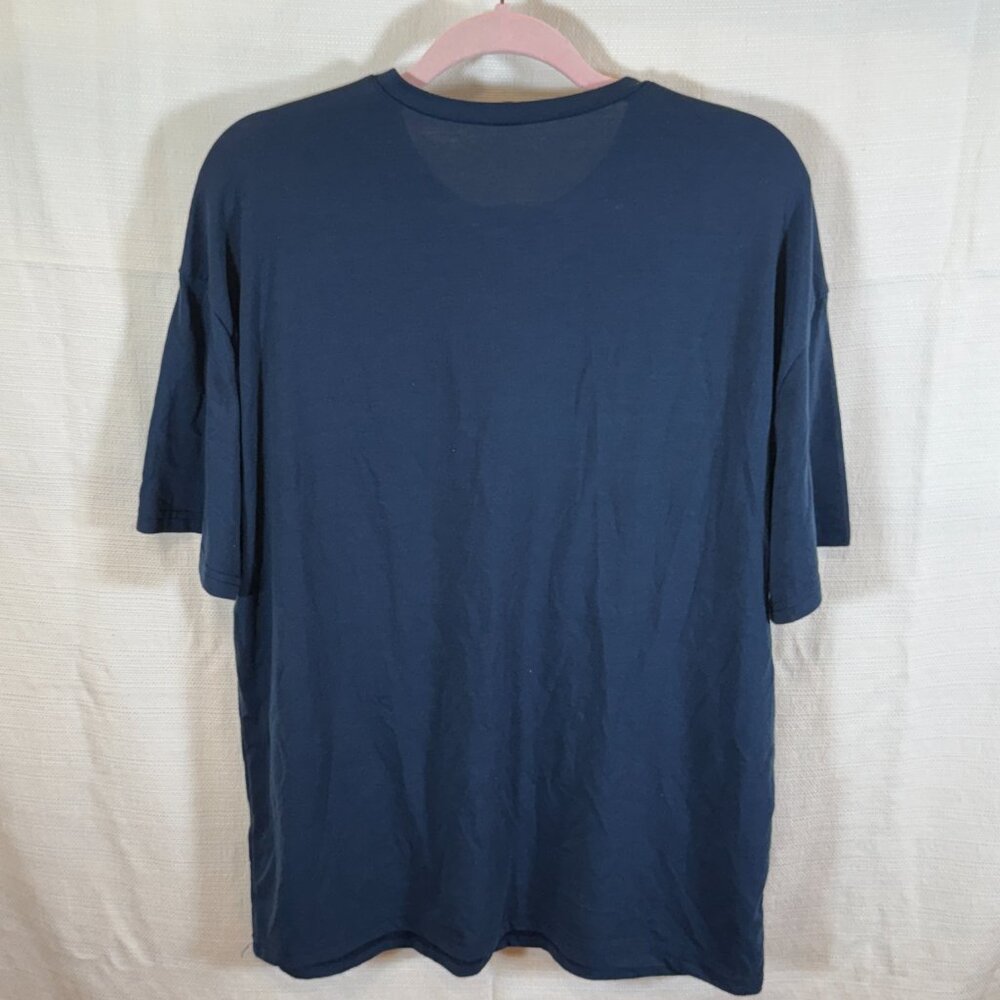 Short-Sleeve - Picture 2 of 2